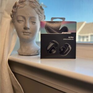 New Sealed Box Bose Ultra Open Earbuds - Black